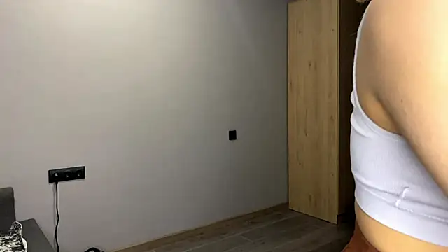 Snapshot of AiMinix chatting on October 2025 04:21:01 PM AiMinix online show from October 2025 04:21:01 PM