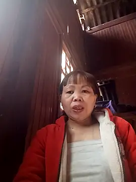 Snapshot of _YooY_ chatting on November 2025 02:10:01 AM YooY online show from November 2025 02:10:01 AM