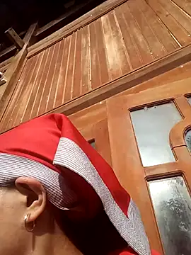 Snapshot of _YooY_ chatting on December 2025 02:12:02 AM YooY online show from December 2025 02:12:02 AM