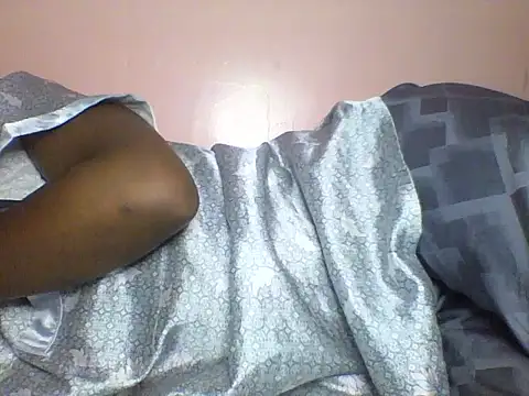 Moongodessy online show from December 2025 10:47:01 PM