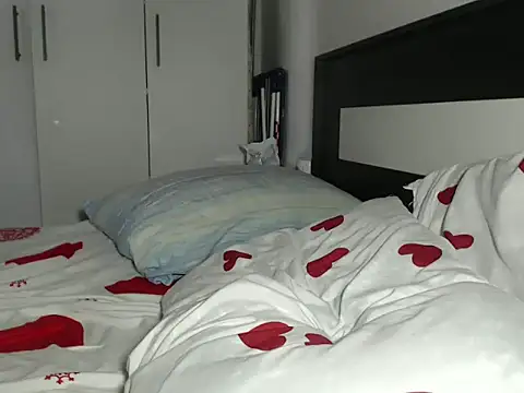 petite danielle online show from May 2026 05:02:01 AM
