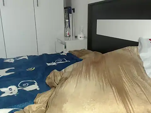 petite danielle online show from March 2026 08:21:02 AM