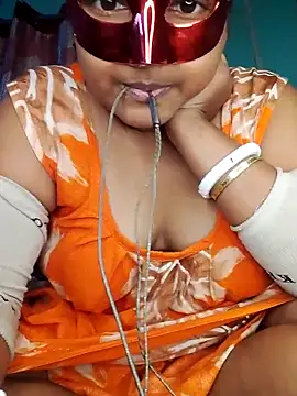 Snapshot of mimi87hoty chatting on December 2025 09:36:02 AM mimi87hoty online show from December 2025 09:36:02 AM