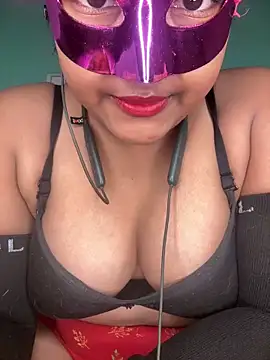 mimi87hoty online show from February 2026 06:38:01 PM