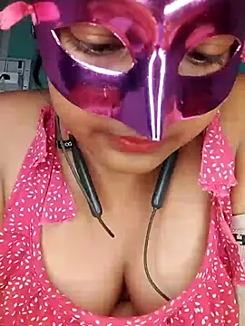 mimi87hoty online show from February 2026 05:57:01 PM