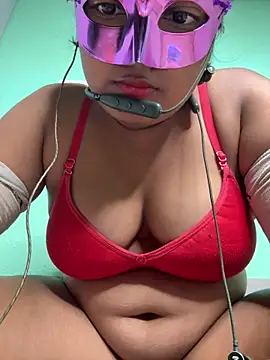 mimi87hoty online show from March 2026 05:28:02 PM