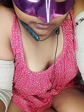 mimi87hoty online show from June 2026 07:19:02 PM