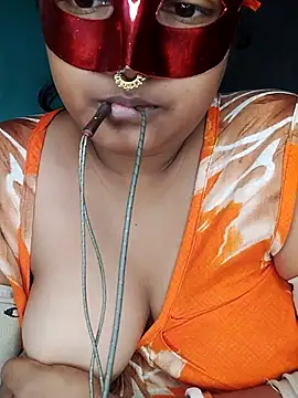 Snapshot of mimi87hoty chatting on November 2025 04:51:02 PM mimi87hoty online show from November 2025 04:51:02 PM