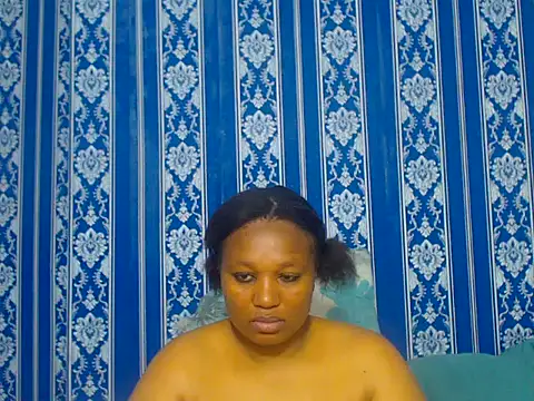 JUICEYLIPS333 online show from November 2025 05:50:01 PM