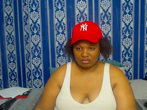 JUICEYLIPS333 online show from November 2025 06:17:01 AM