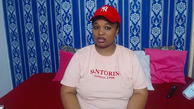 JUICEYLIPS333 online show from November 2025 02:50:01 PM