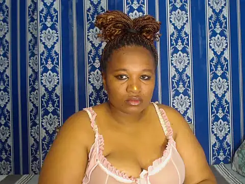JUICEYLIPS333 online show from October 2025 02:40:02 PM