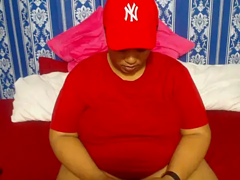 JUICEYLIPS333 online show from November 2025 12:22:01 AM