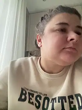 AliceCurlyX online show from February 2026 02:05:01 PM