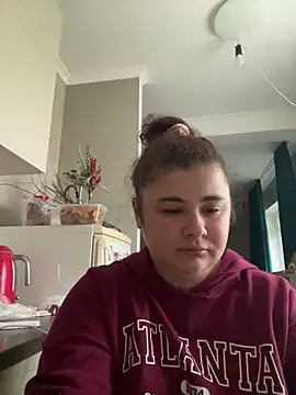 AliceCurlyX online show from December 2025 10:25:01 AM