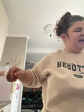 AliceCurlyX online show from February 2026 10:25:01 AM