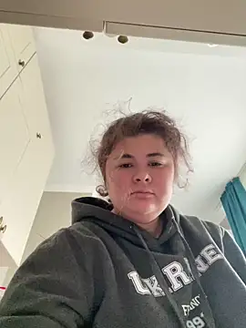 AliceCurlyX online show from December 2025 11:05:01 AM