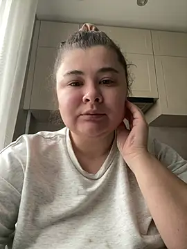 AliceCurlyX online show from February 2026 10:16:01 AM