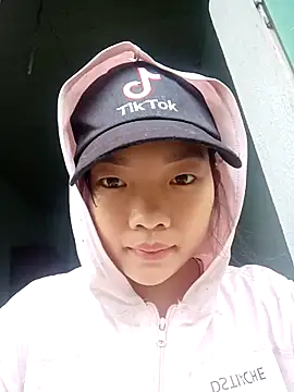 Ananine online show from November 2025 11:52:02 PM