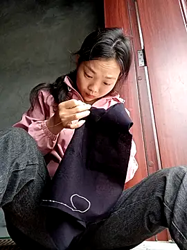 Ananine online show from November 2025 12:59:02 AM