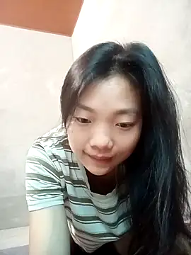 Ananine online show from April 2026 11:50:02 PM