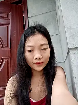Ananine online show from May 2026 12:39:02 AM