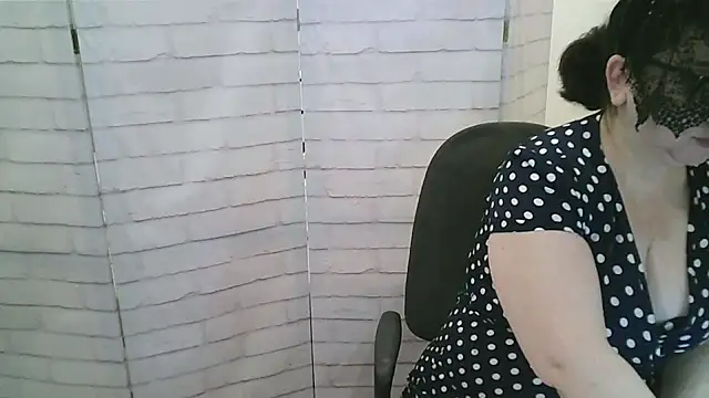 Helen xi  online show from March 2026 03:50:02 AM