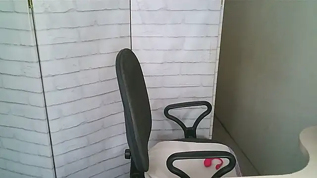 Helen xi  online show from January 2026 05:13:02 AM