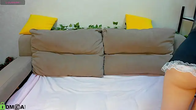 Sylvia Ortiz online show from February 2026 04:45:01 AM