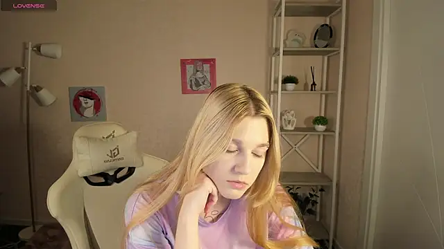 Sylvia Ortiz online show from September 2025 07:58:01 AM