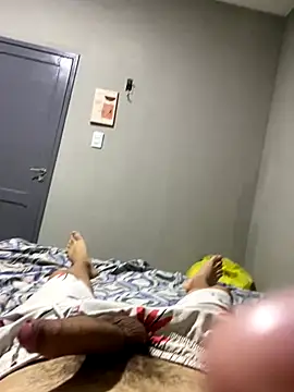 Novindapikgrossa online show from November 2025 01:37:02 PM