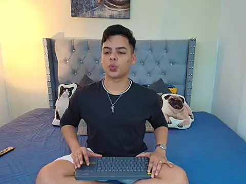 Snapshot of stewart_mateo_ chatting on October 2025 02:01:01 AM stewart mateo online show from October 2025 02:01:01 AM