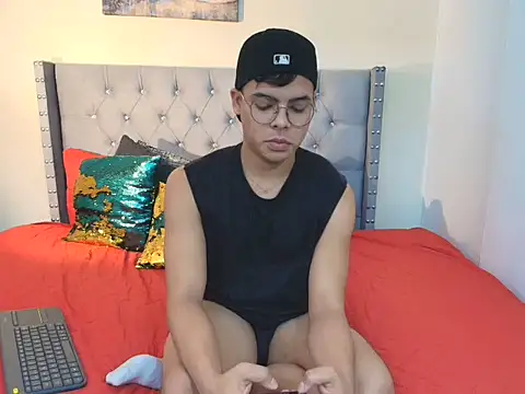 stewart mateo  online show from November 2025 02:10:01 AM