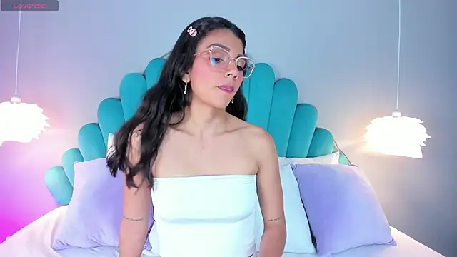 Snapshot of AlassiaHocthner chatting on November 2025 11:57:01 AM AlassiaHocthner online show from November 2025 11:57:01 AM