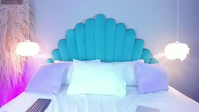 Snapshot of AlassiaHocthner chatting on October 2025 12:03:01 PM AlassiaHocthner online show from October 2025 12:03:01 PM