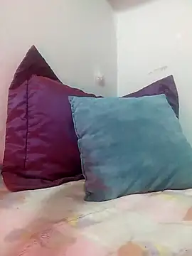 linalolo 12 online show from November 2025 08:20:01 PM