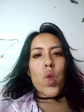 Queen Ashly online show from November 2025 05:01:01 AM