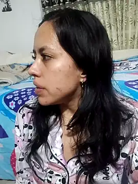 Queen Ashly online show from November 2025 12:21:01 AM