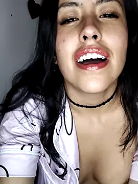 Queen Ashly online show from February 2026 02:44:02 AM