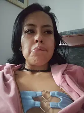 Queen Ashly online show from November 2025 12:09:01 AM