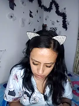 Queen Ashly online show from October 2025 01:50:01 AM