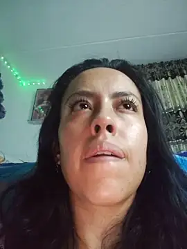 Queen Ashly online show from December 2025 12:11:02 AM