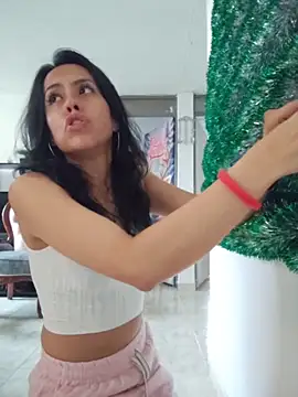 Queen Ashly online show from November 2025 08:20:01 PM