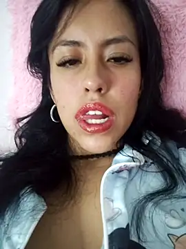 Queen Ashly online show from November 2025 01:53:01 AM