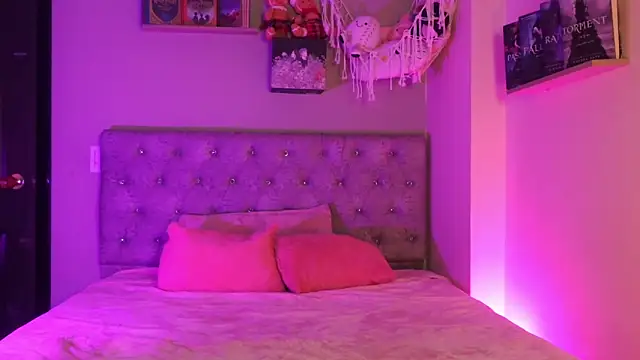 Alisha Olsen  online show from January 2026 05:34:02 AM