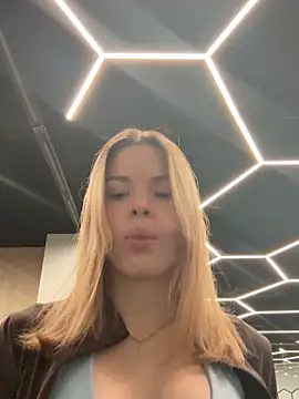 Snapshot of SMELLSEX chatting on November 2025 07:28:01 PM SMELLSEX online show from November 2025 07:28:01 PM