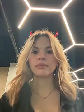 Snapshot of SMELLSEX chatting on October 2025 06:27:01 PM SMELLSEX online show from October 2025 06:27:01 PM