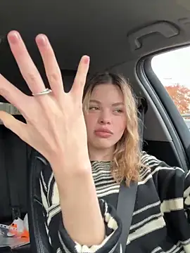 Snapshot of SMELLSEX chatting on October 2025 11:44:02 AM SMELLSEX online show from October 2025 11:44:02 AM