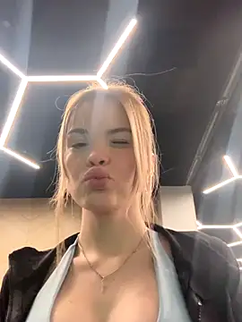 Snapshot of SMELLSEX chatting on November 2025 07:14:01 PM SMELLSEX online show from November 2025 07:14:01 PM