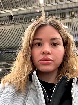 Snapshot of SMELLSEX chatting on September 2025 06:14:02 PM SMELLSEX online show from September 2025 06:14:02 PM